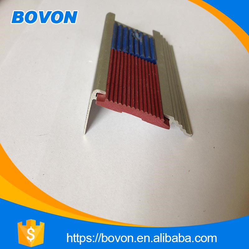 PLASTIC EXTRUSION PROFILES