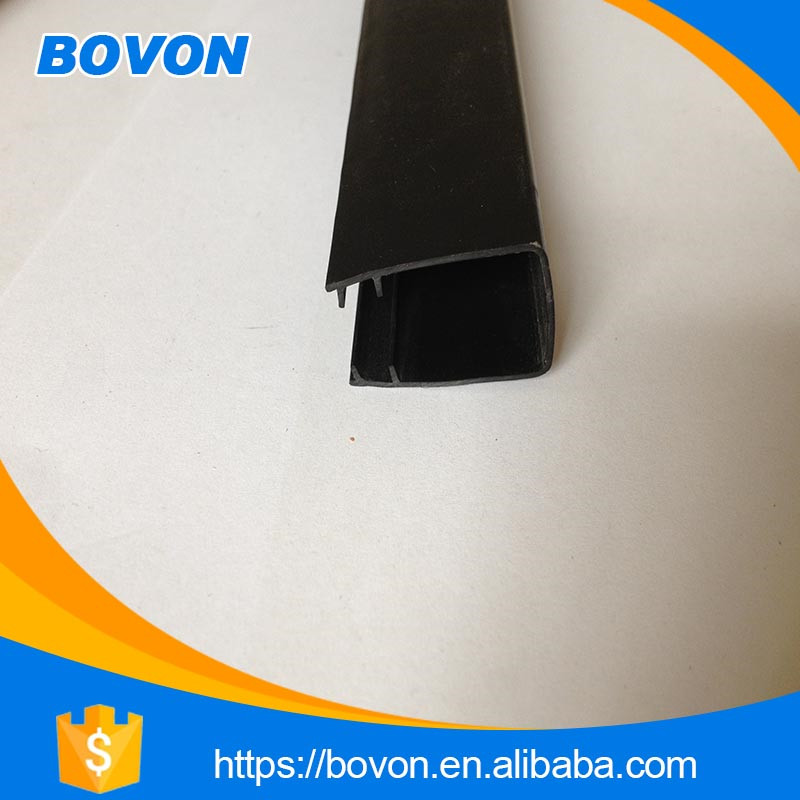 PLASTIC EXTRUSION PROFILES