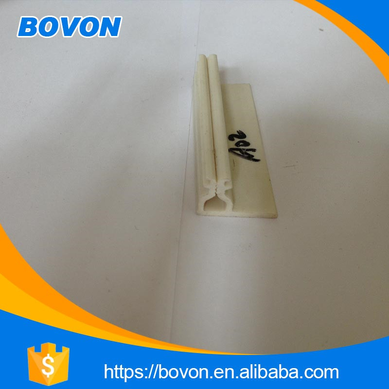 PLASTIC EXTRUSION PROFILES